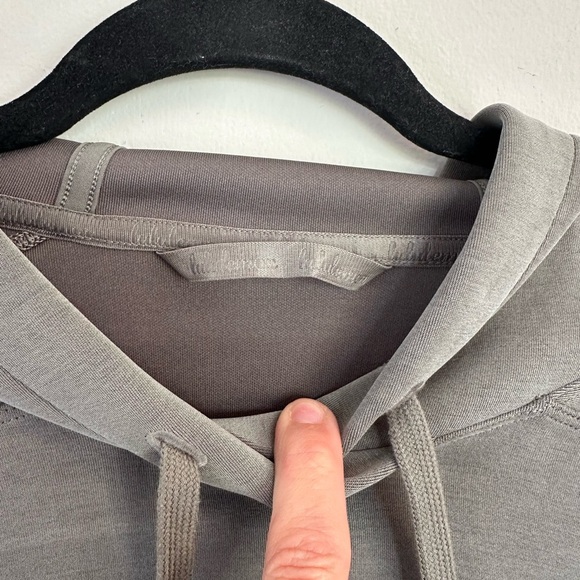 Lululemon Get Centred Crop Hoodie Grey Sage Sz 10 Athleisure Cutout Boxy
A222 - Picture 4 of 7